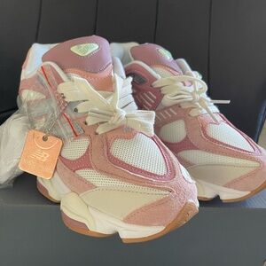 New Balance 9060 - Pink Rose.